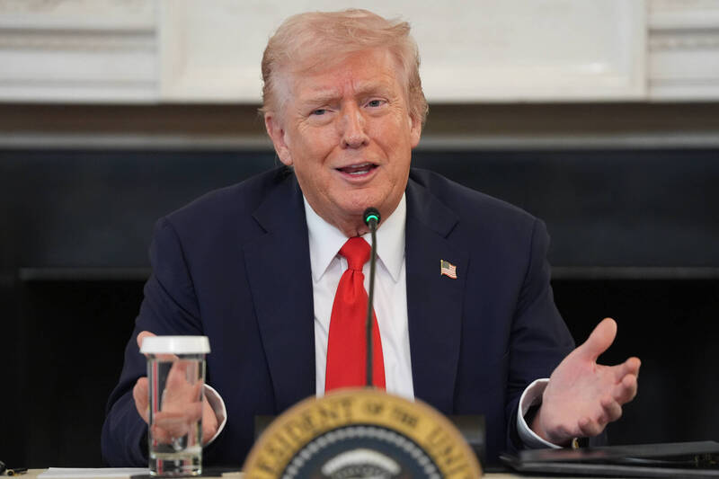 美國總統川普（見圖）未獲諾貝爾和平獎，白宮通訊主任發文打抱不平。（美聯社）