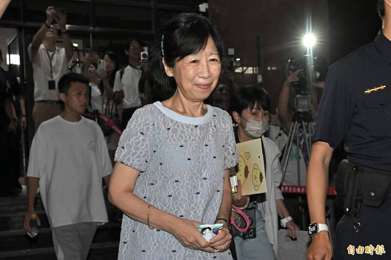 「開車靠海邊就被監控中心關心」 陳佩琪抱怨壓力大！