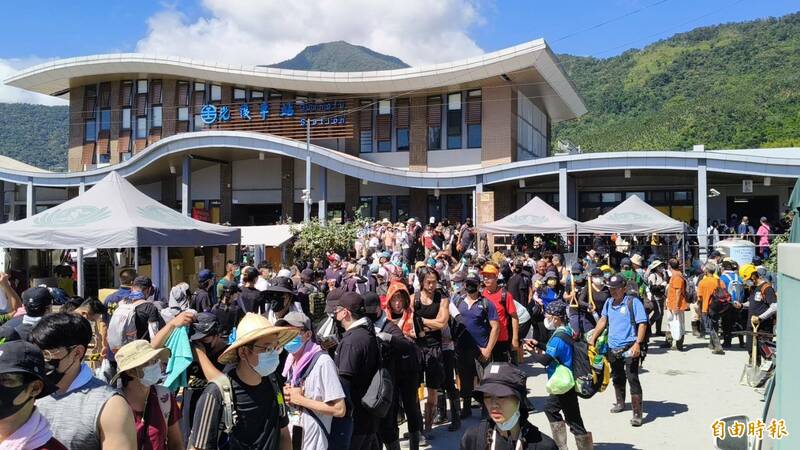 不到20天，進出台鐵光復車站已近50萬人次，創歷史新高紀錄。（記者王峻祺攝）