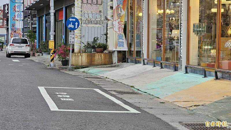 好怕吞罰單！彰化機車騎士就問「這路口」能不能左轉 警方回答了