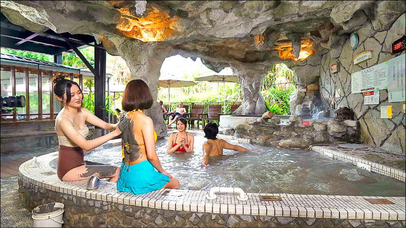關子嶺溫泉美食節10月25日登場,感受泥漿溫泉魅力。 (南市觀旅局提供) 關子嶺溫泉美食節10月25日登場,感受泥漿溫泉魅力。 (南市觀旅局提供)