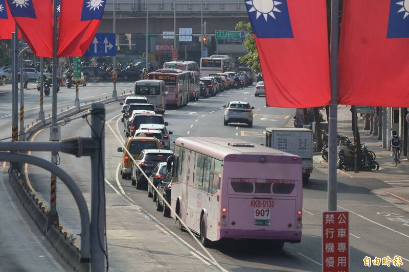 舊公館圓環再改！羅斯福路10/18增「可變車道」 紓解左轉基隆路車流