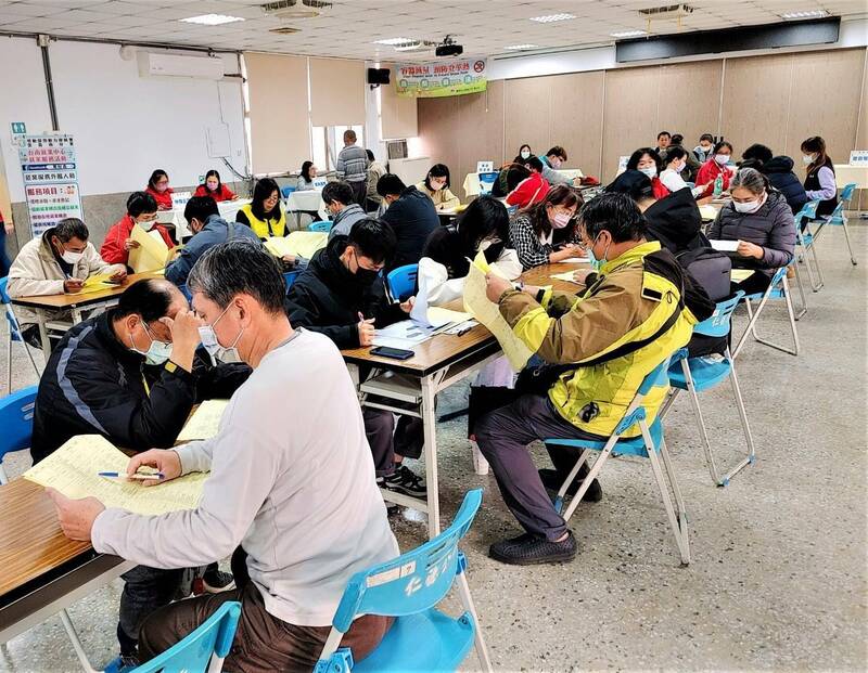 台南就業中心10/16聯合徵才 近300職缺、薪資上看6萬元