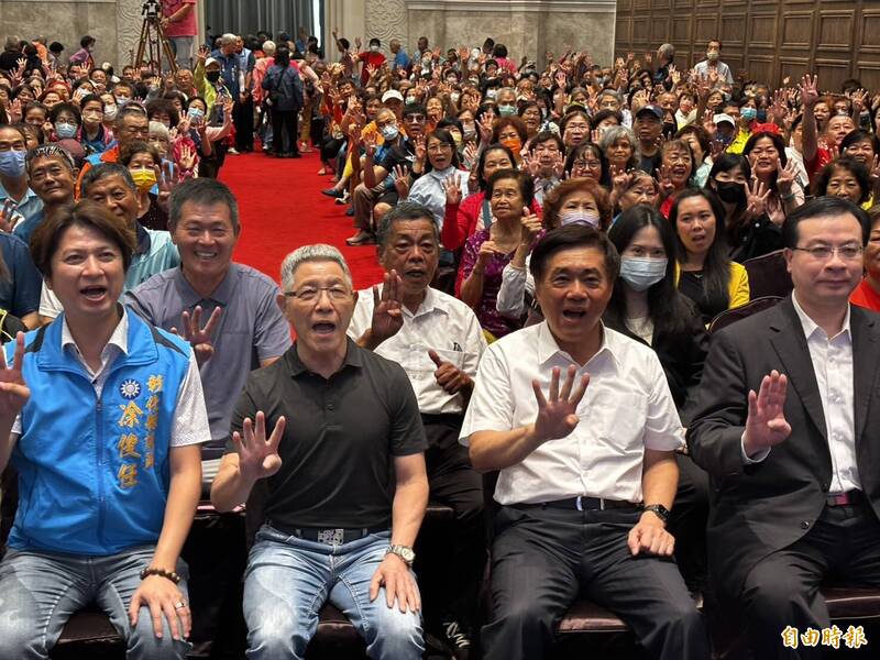 郝龍斌曝3週頻遭短視頻攻擊 民進黨嗆就別修惡法 郝籲國安單位查清楚