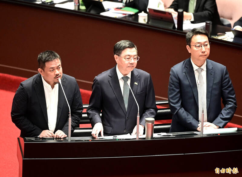 藍委質疑長榮空姐病逝「制度殺人」 洪申翰：強化專案勞檢