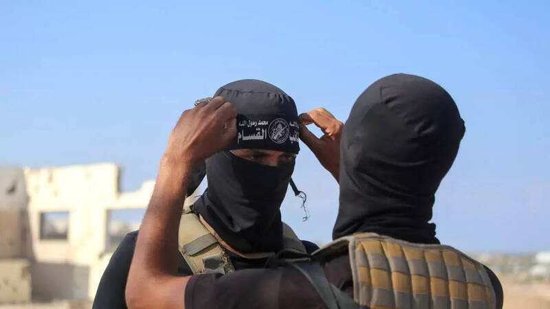 随著以色列部队部分撤离,哈玛斯(Hamas)武装分支「卡桑旅」的成员在加萨街头日益活跃。(法新社) 随著以色列部队部分撤离,哈玛斯(Hamas)武装分支「卡桑旅」的成员在加萨街头日益活跃。(法新社)