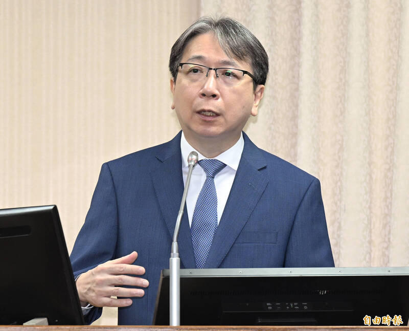 立法院外交及國防委員會15日邀請國家安全局長蔡明彥率相關情報機關首長，提出「國家情報工作暨國家安全局業務報告」並備質詢。（記者廖振輝攝）