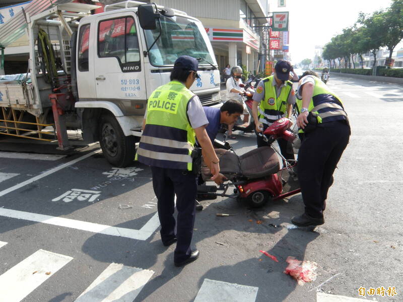 屏东县每10万人死亡数全国最高,高龄者交通事故死亡人数比率也偏高。示意照。(记者李立法摄) 屏东县每10万人死亡数全国最高,高龄者交通事故死亡人数比率也偏高。示意照。(记者李立法摄)
