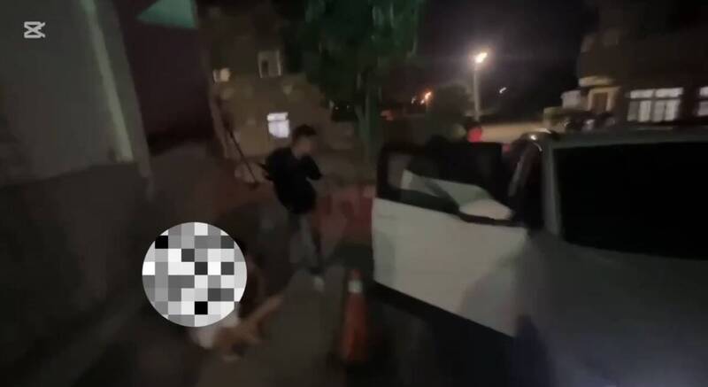 竹市警破中部娃娃機自助洗衣店兌幣機竊盜集團 嫌蒙面持油壓剪破壞得手近百萬