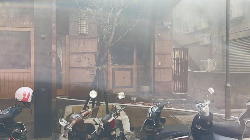 蘆竹住宅區早餐店氣爆 疑瓦斯行員工更換設備不慎釀災受傷送醫
