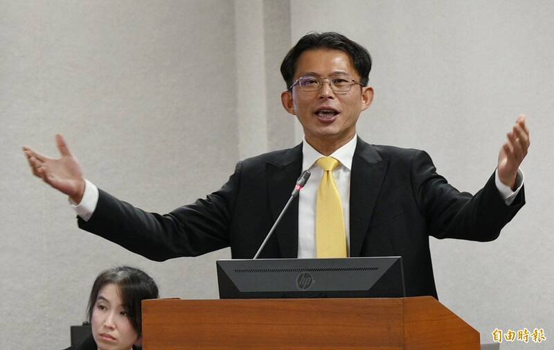 比喻黃國昌是現代版慕容復 李忠憲：從正義之劍變成權力的收藏家