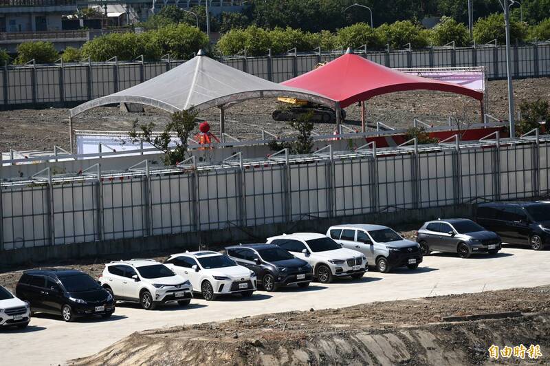 簡舒培批新壽「假動工、真勒索」蔣萬安跑台南看酪農「分不清楚孰輕孰重」