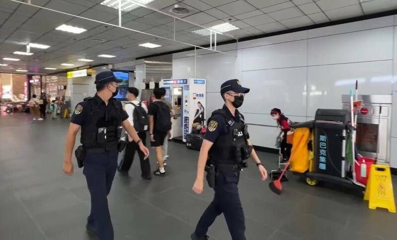 铁路警察局针对北车性侵案强调为「熟人关系」,法界批评应以保护被害人为优先,避免造成二度伤害。(资料照) 铁路警察局针对北车性侵案强调为「熟人关系」,法界批评应以保护被害人为优先,避免造成二度伤害。(资料照)