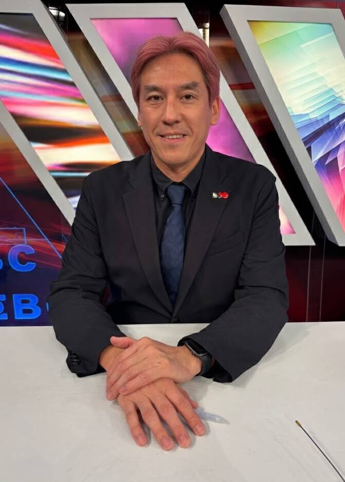 黃暐瀚跟風曬粉紅頭髮照！網讚：太帥了