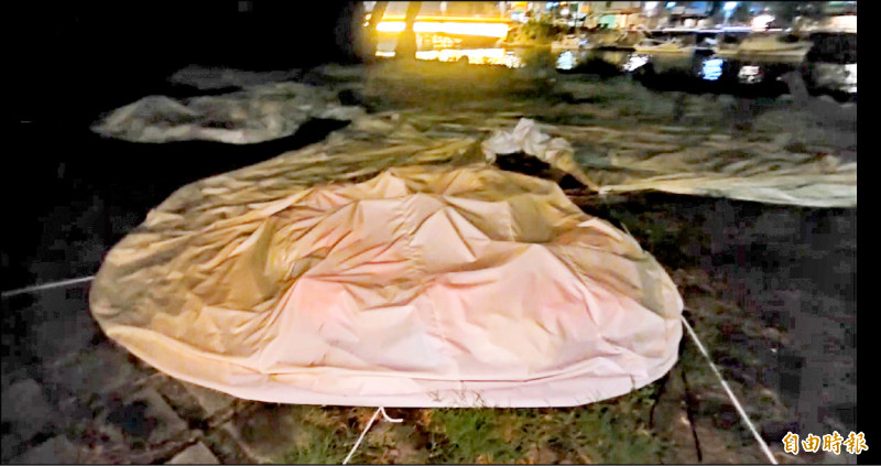 基隆潮藝術「光獸」突爆掉 展開修復