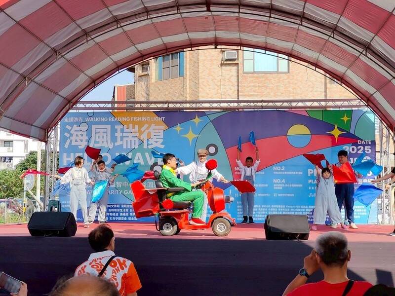 這架「紅色小飛機」不能升空 瑞復益智中心：想讓孩子有勇氣追夢