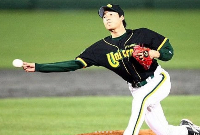 南韩前棒球国手赵用勋,17日在直播时惊传坠楼身亡。图为韩职现代独角兽队时期的赵用勋。(图撷自赵用勋IG) 南韩前棒球国手赵用勋,17日在直播时惊传坠楼身亡。图为韩职现代独角兽队时期的赵用勋。(图撷自赵用勋IG)
