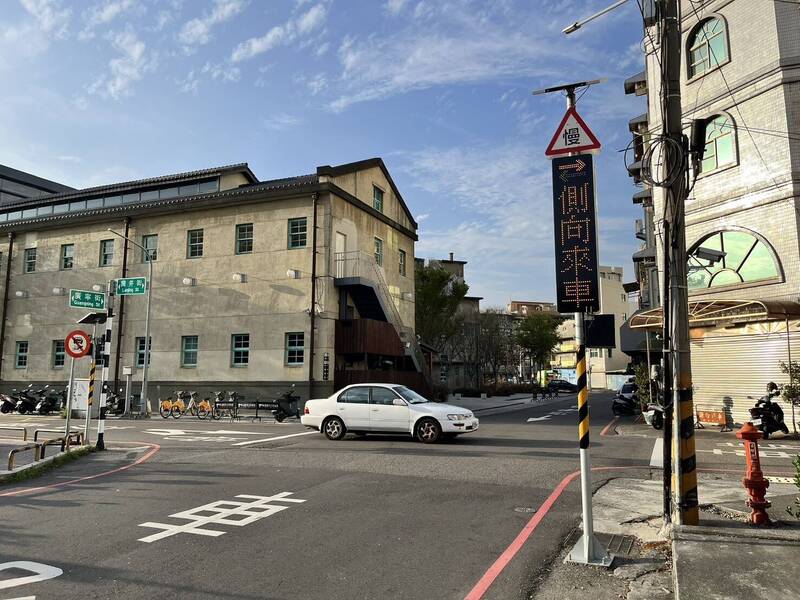 嘉市改善高风险路口,目前已执行10处号志新设与调整。(图由嘉市政府提供) 嘉市改善高风险路口,目前已执行10处号志新设与调整。(图由嘉市政府提供)