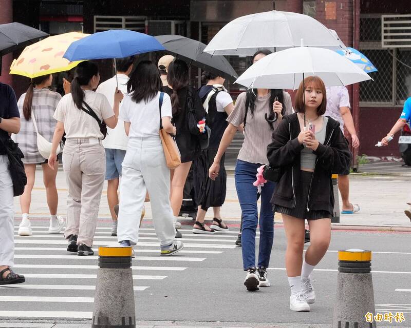 北台灣防大雨！「風神」環流加東北季風影響  降雨範圍漸擴大