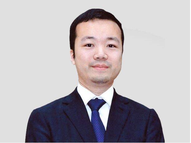 太子控股集团董事长陈志被美国官方指控控利用诈骗园区诈财,目前正被各国合作追缉中。(图撷取自太子控股集团官网) 太子控股集团董事长陈志被美国官方指控控利用诈骗园区诈财,目前正被各国合作追缉中。(图撷取自太子控股集团官网)