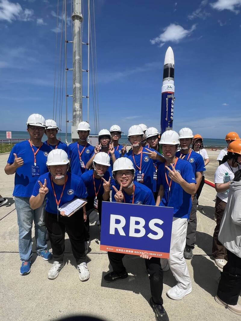 圖為今年台灣盃火箭競賽情況。（屏東縣政提供）