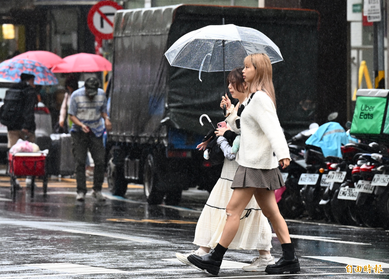 北部雨彈狂轟 10/22停班停課一次看！