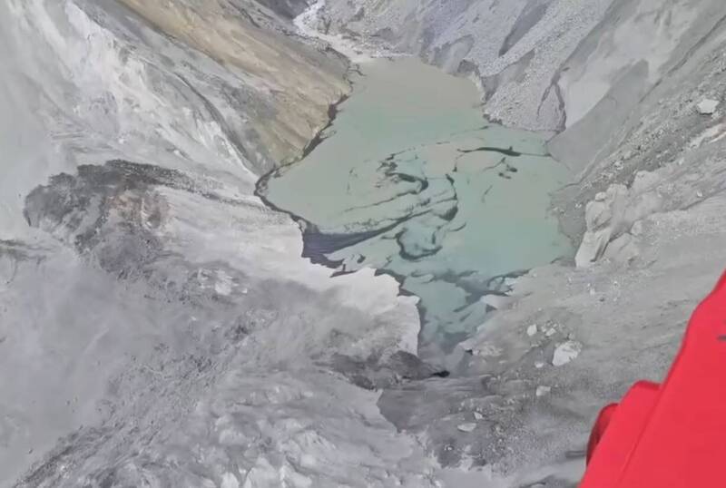 新堰塞湖最新空拍照曝。（圖擷取自臉書「林業及自然保育署花蓮分署」）