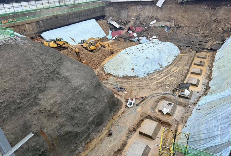 連日大雨致災！ 龜山興安段社宅基地崩塌百坪