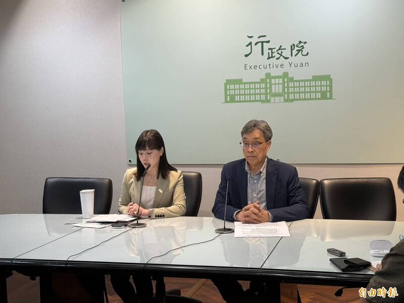 非洲豬瘟邊境防疫升級 卓揆:包裹行李增加人工開箱查驗