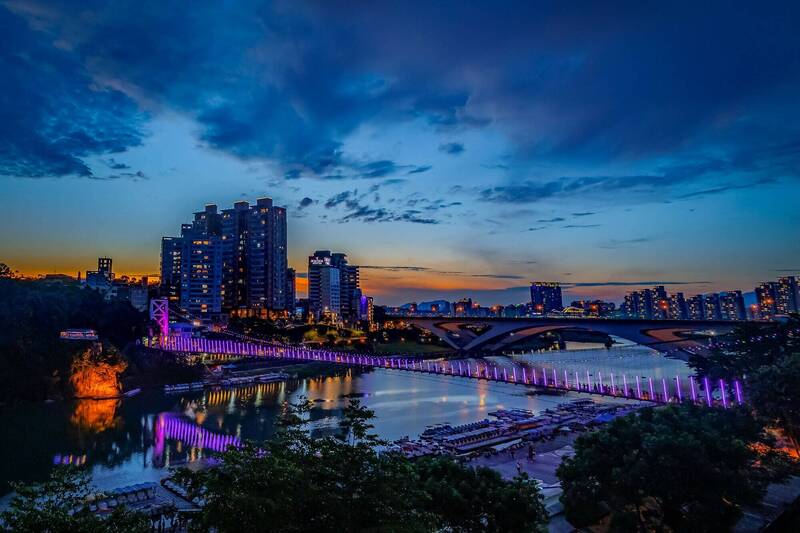 想見「水豚君」再等等！ 碧潭地景裝置展因雨延至11/1開幕