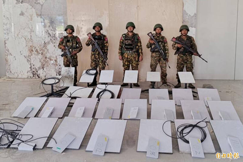 太空探索科技公司(SpaceX)22日宣布,已切断缅甸诈骗园区逾2500台「星链」卫星通讯设备的连线。(美联社档案照) 太空探索科技公司(SpaceX)22日宣布,已切断缅甸诈骗园区逾2500台「星链」卫星通讯设备的连线。(美联社档案照)