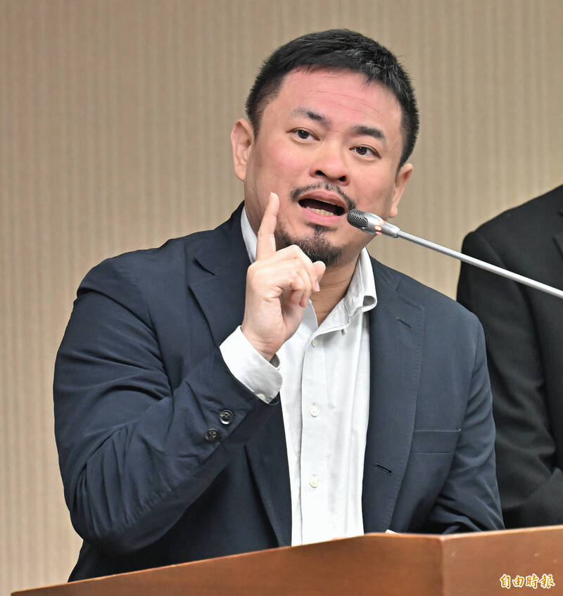 上班族惡夢！雙北暴雨仍要出勤 洪申翰提醒雇主「這件事」