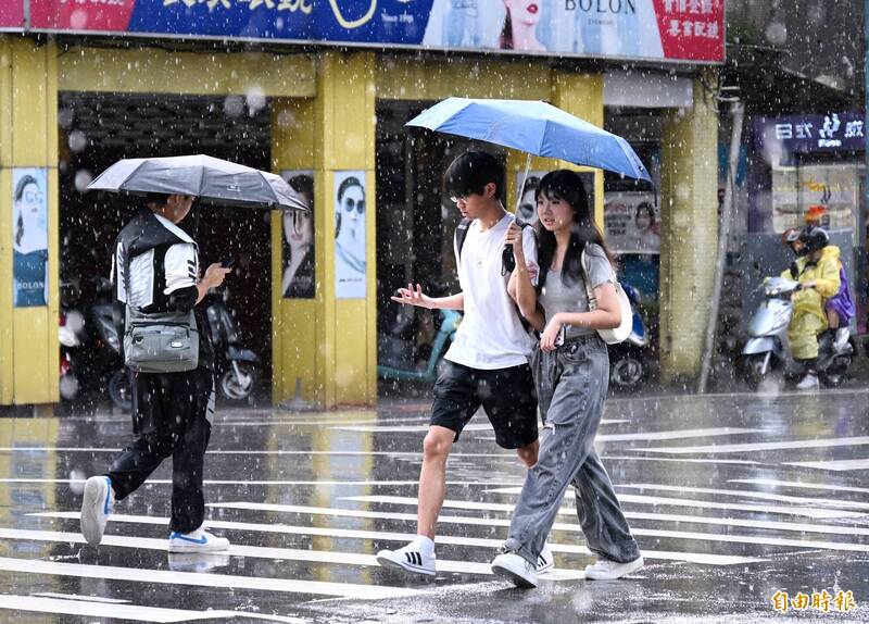 週四北台灣濕涼 北海岸、大台北山區留意局部豪雨