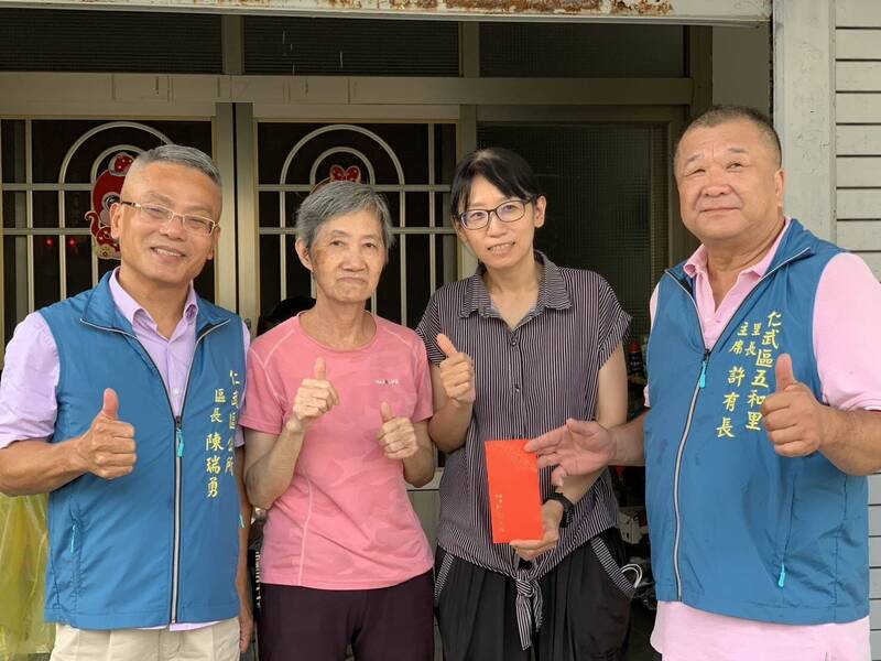 高雄單親媽媽逆境中展現孝行楷模