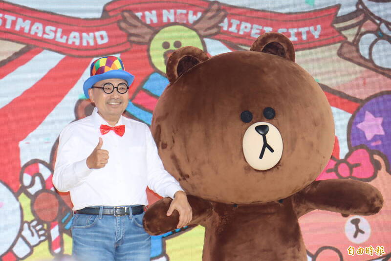 2025新北歡樂耶誕城倒數!LINE FRIENDS熊大、莎莉、兔兔總動員