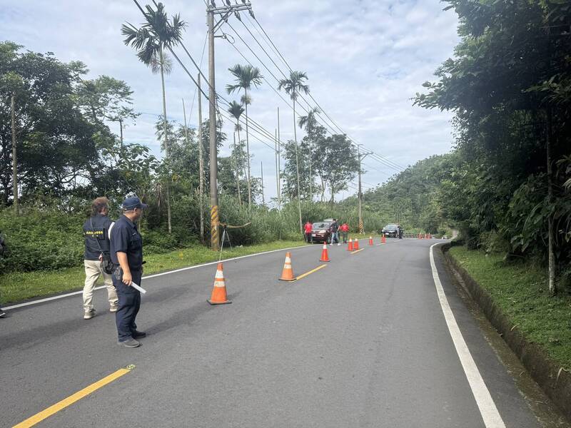傅男将高龄老母尸体丢弃在嘉义县山区。（警方提供）