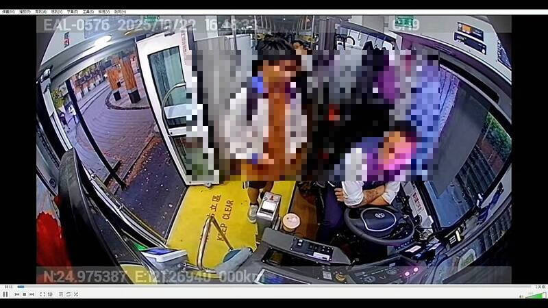 遭桃園客運司機痛打還被網友訕笑！高中生「姑姑」發聲全文曝