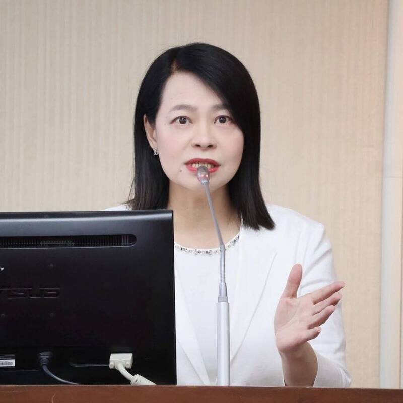 公立各級學校赴中納管 藍委許宇甄批畫地為牢
