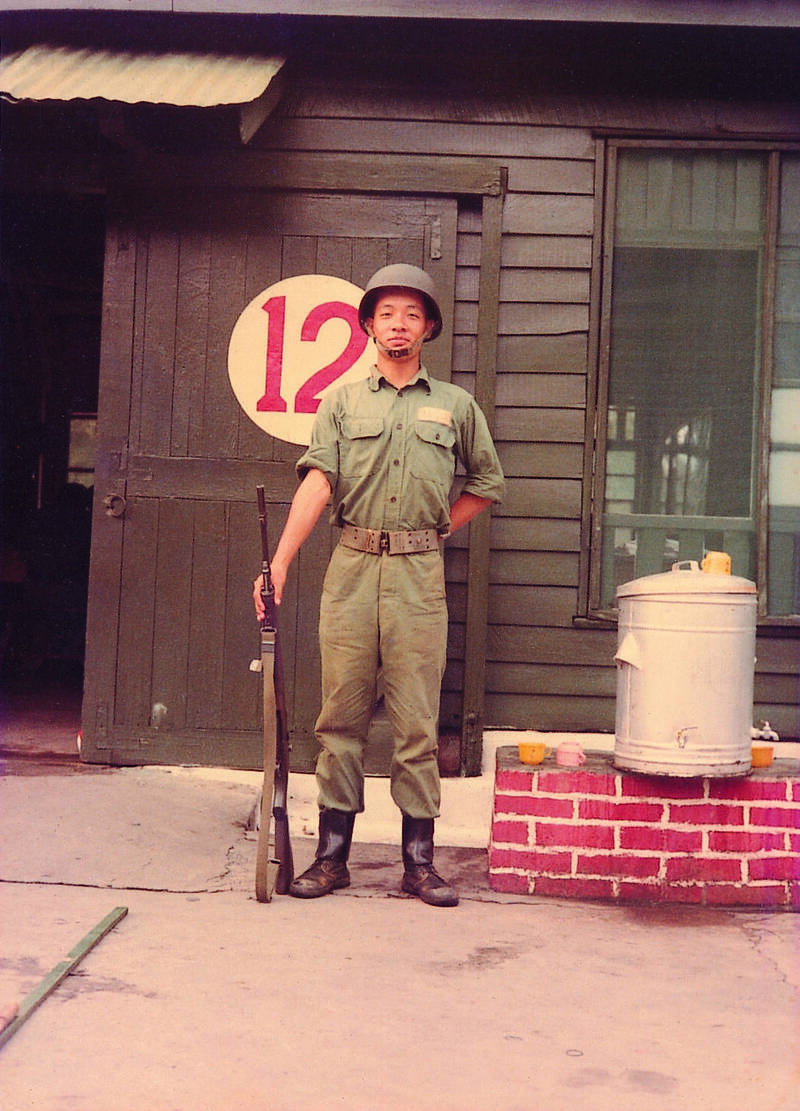 紀念古寧頭戰役 賴清德與YouTuber對談金門當兵往事 強調和平無法靠一紙協議