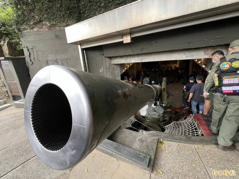 金門老兵獅山砲操隊再展雄風  「快動猛打」滿堂彩還安可