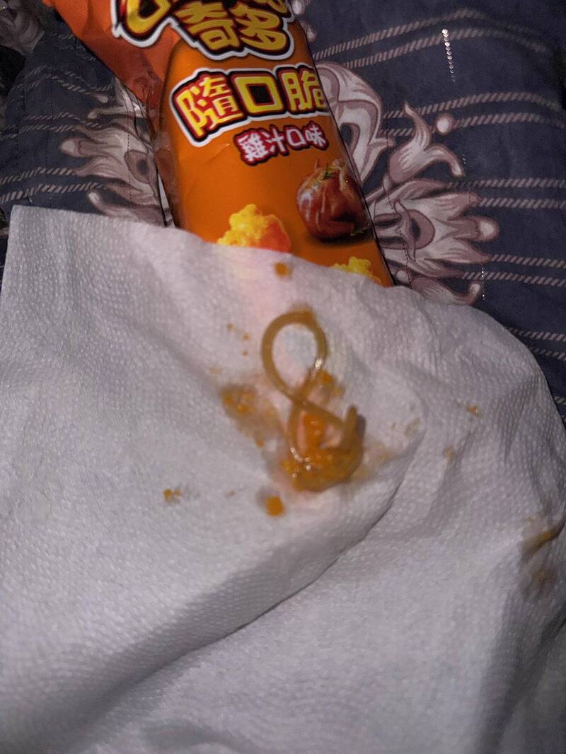 噁!奇多隨口脆雞汁口味吃到「橡皮筋」網呼:太誇張