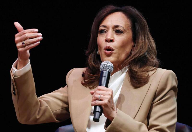 前美国副总统、2024年民主党总统候选人贺锦丽暗示,正考虑再度竞选总统。(法新社档案照) 前美国副总统、2024年民主党总统候选人贺锦丽暗示,正考虑再度竞选总统。(法新社档案照)