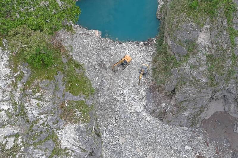 太魯閣燕子口堰塞湖今降壩引流 民眾勿靠近河道