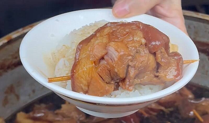 彰化名店阿泉爌肉飯目前所賣的都是庫存備品。(圖由民眾提供) 彰化名店阿泉爌肉飯目前所賣的都是庫存備品。(圖由民眾提供)