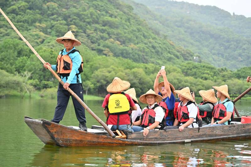 200年前蘭陽8景「石港春帆」再現 宜蘭烏石港傳統木船試航
