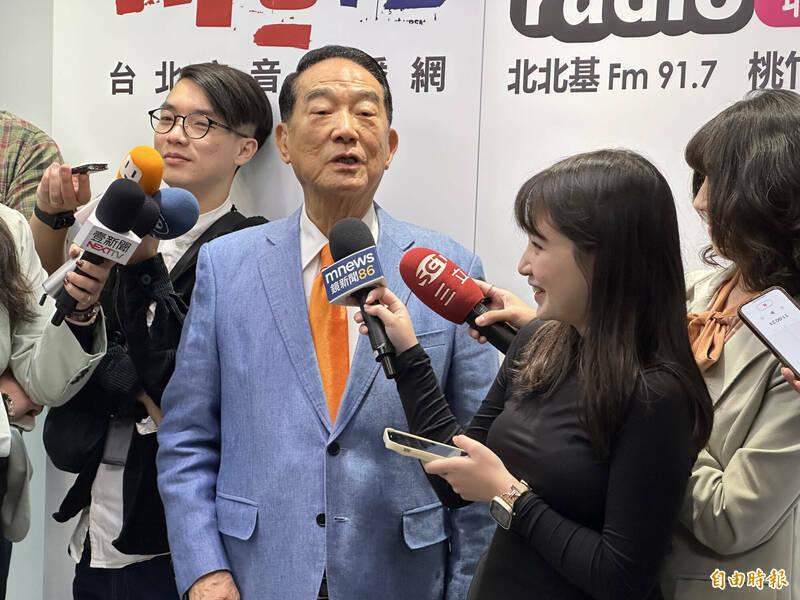 宋楚瑜、賴士葆昔成假民調受害者!學者曝縮短「冷靜期」危險之處