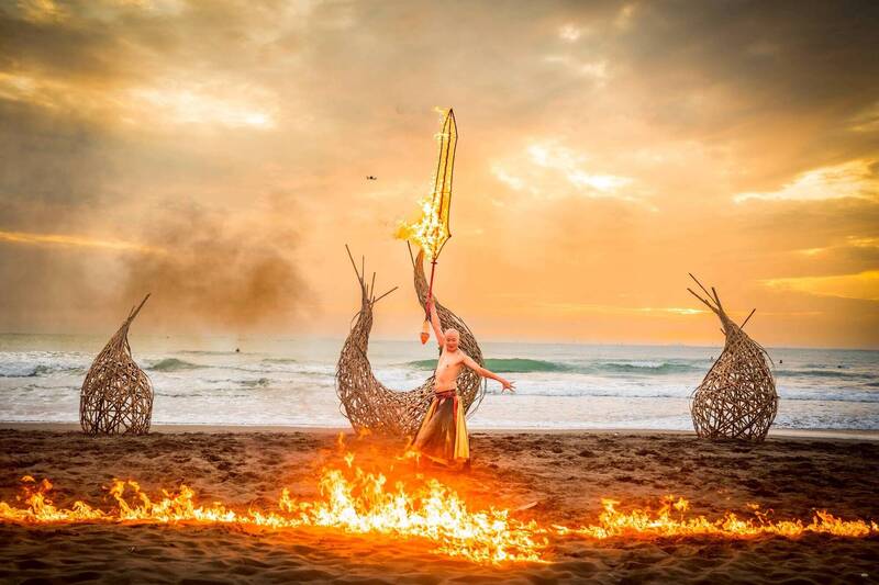 國際火舞藝術節圓滿閉幕 3天湧入逾22萬人次