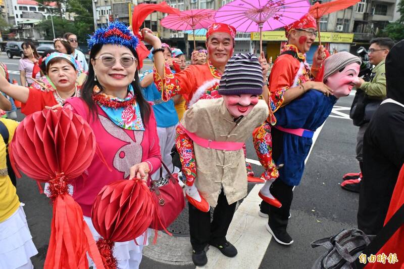 台北客家義民嘉年華挑擔踩街 主祭替花蓮災區祈福 - 生活 - 自由時報電子報