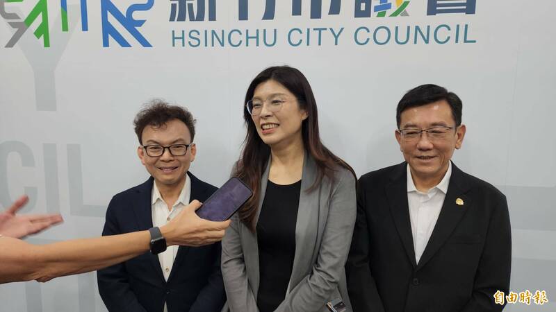 鄭麗文訪竹市議長許修睿 期盼地方佈局延續「藍白合」