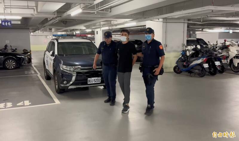 男子李丛安2012年曾犯下2死命案，今年9月疑吸毒后勒索律师邻居不成，持开山刀砍人。（资料照）